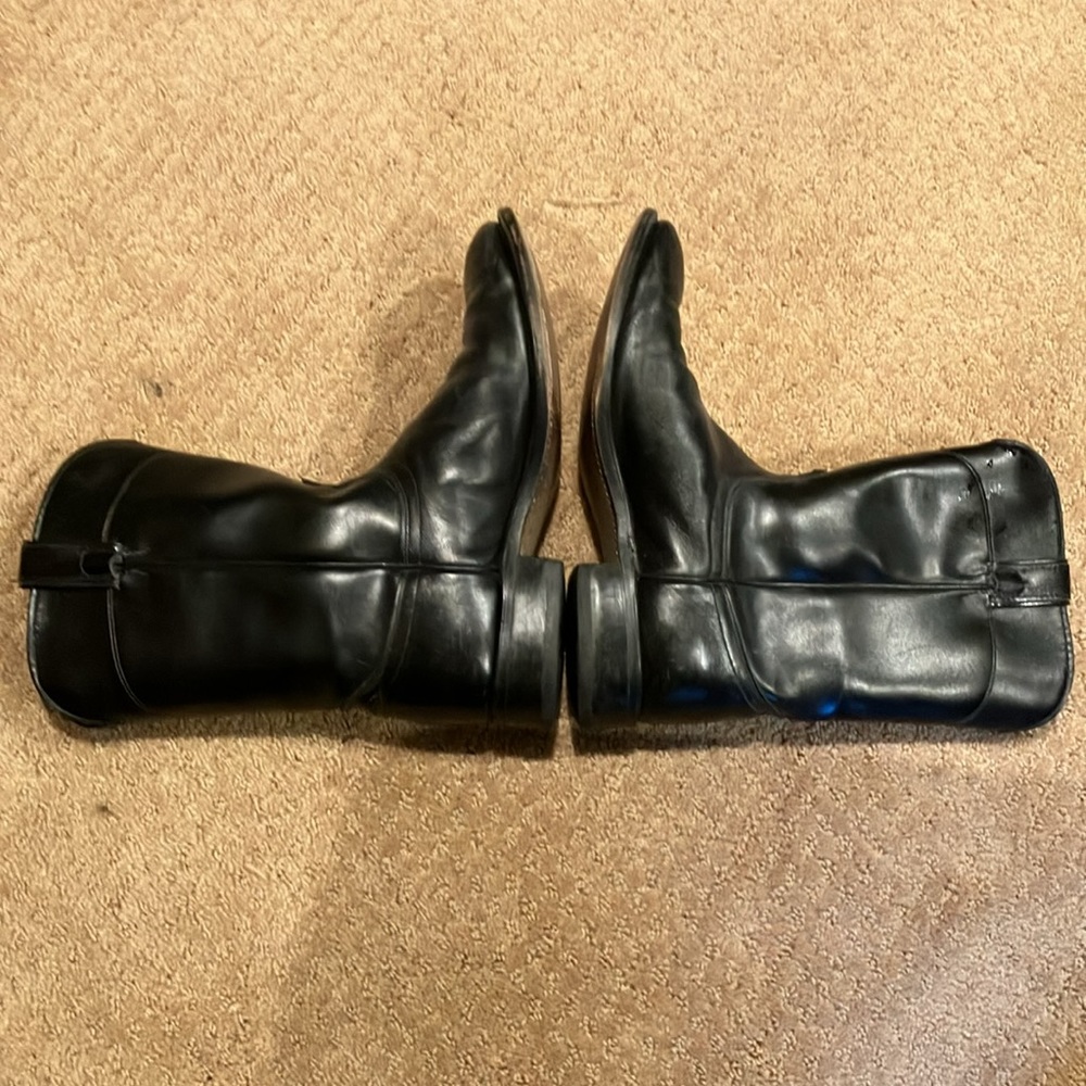 Black leather cowboy boots